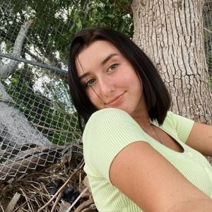 Meet your Posher, Christal